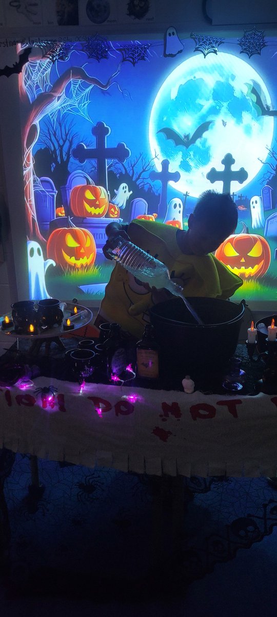 On Halloween we read a spooky witches' poem, picked out all the creepy, crawly, and slimy adjectives, then mixed up our own magical brews! 🧙🏾‍♀️🧹 It's safe to say everyone had a blast! <a href="/StMaryOCSB/">St. Mary School</a>