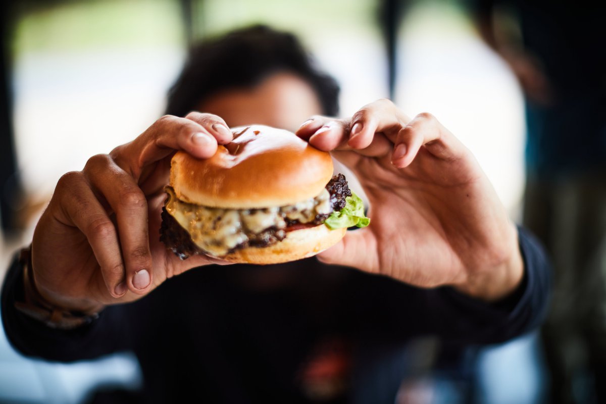 🍔 MATCHDAY SPECIAL – SAT 20 DEC

FREE Beer with Every Burger 🍺
Available 11:30am–3pm before Watford v Stoke ⚽
Start your matchday right at The Tasty Bean Café – just minutes from Vicarage Road!

T&amp;C's Apply

#WatfordFC #COYH #Matchday #WatfordEats