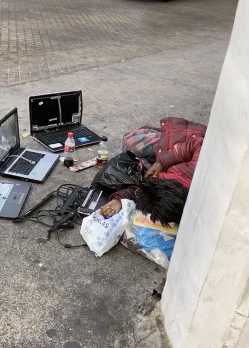 5eniorDeveloper's tweet image. What&apos;s stopping you from coding like this