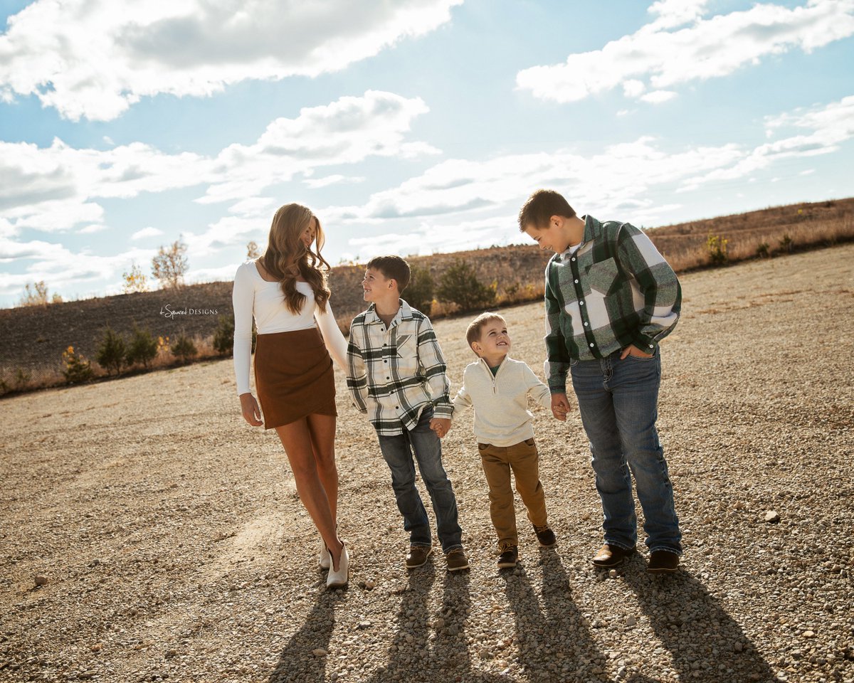 When a family THIS beautiful trusts you with their family photos ... you know the results are going to be INCREDIBLE. And goodness, we are obsessed!!! This family is beautiful, kind, and just incredibly talented all-around ... truly such a joy to capture! #dsquaredfamilies