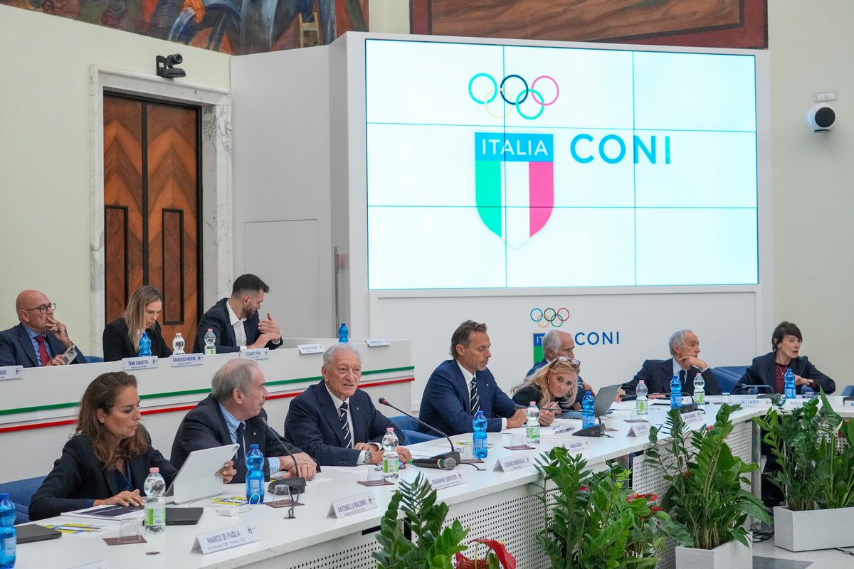 icsc_spa's tweet image. Oggi al Consiglio Nazionale del @Coninews il Presidente #Quintieri e l’AD #Baldino hanno presentato il Piano Strategico ICSC 25-30: oltre 5 mld di nuovi investimenti entro il 2030 per generare 20 mld di benefici sociali.  

Scopri di più: bit.ly/4oIV2GK

📸L.Pagliaricci