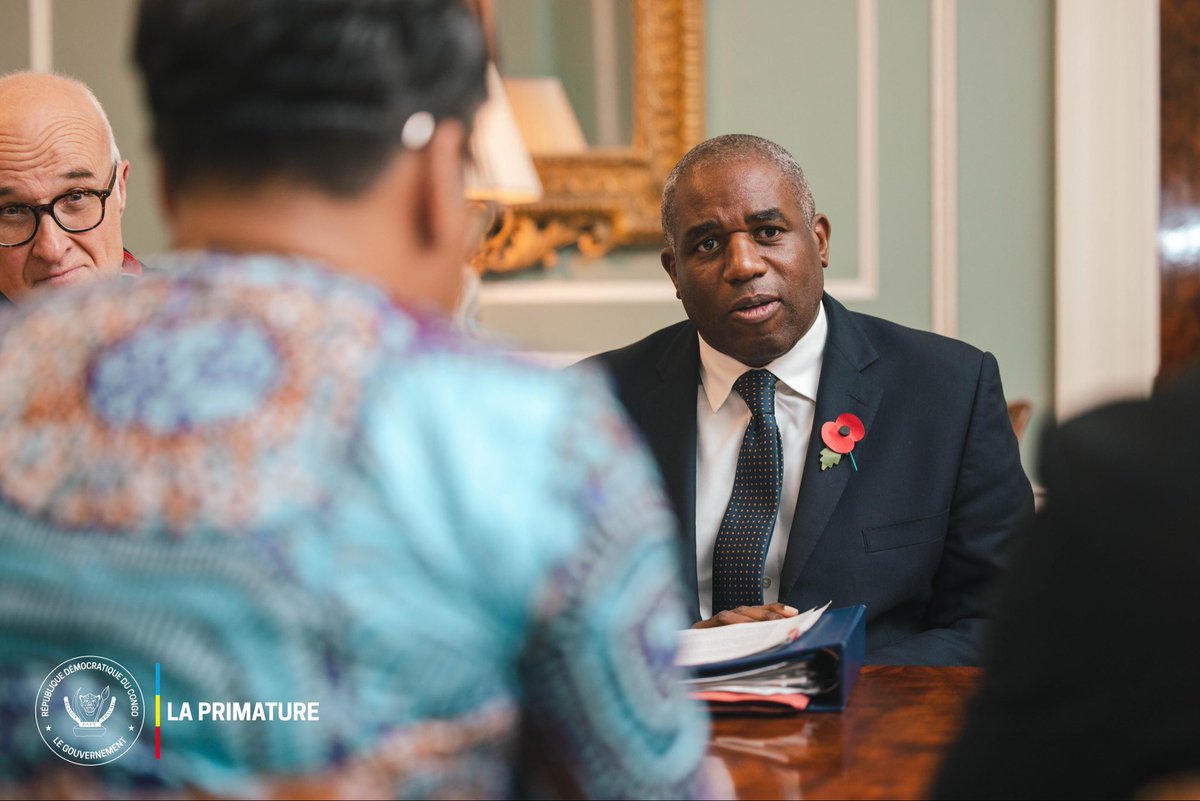 PrimatureRDC's tweet image. #Diplomatie 
03 novembre 2025 | En séjour à Londres pour la conférence CNN Global Perspectives, la Première Ministre Judith Suminwa Tuluka a échangé ce lundi avec David Lammy, Vice-premier Ministre et Secrétaire d’État à la Justice du Royaume-Uni.

• Renforcement du partenariat…