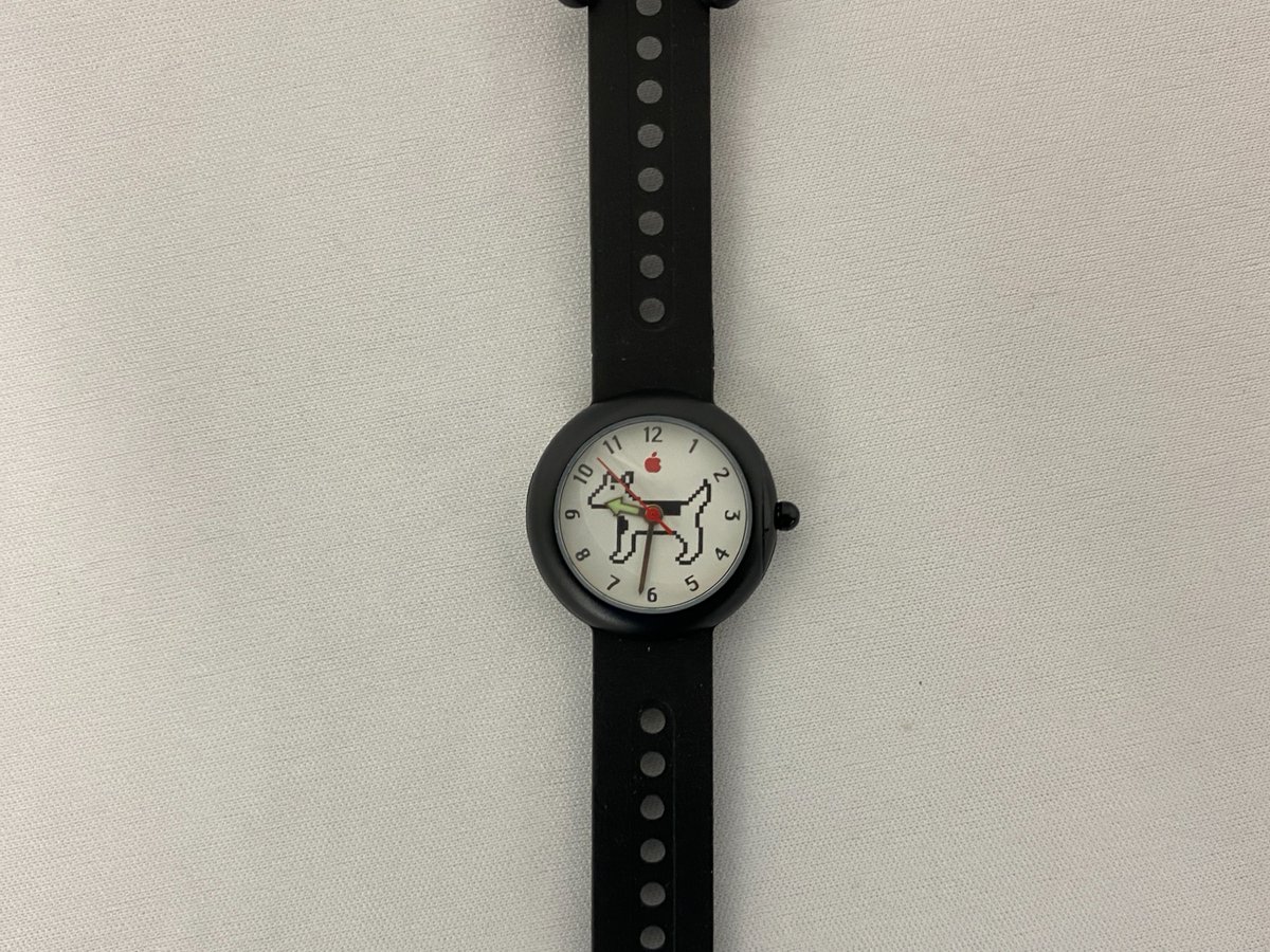 Mimms_Museum's tweet image. We’re falling back—an hour for you, a few decades for Apple. ⏰

Which Apple Watch is your favorite: classic ‘90s analog or today’s all-digital version?

#VintageTechnology #Technology #DaylightSavingsTime #Apple #AppleWatch #ShowUsYourApples