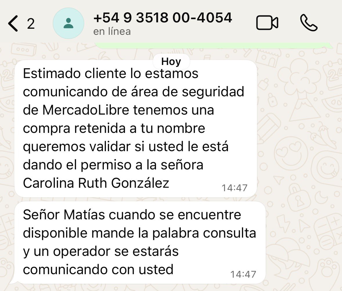 Tengan triple cuidado esta semana que está lleno de estafadores aprovechando que todo el mundo está comprando online y te contactan con mensajes como este: