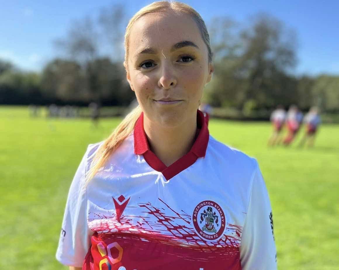 Huge thanks to Chris McGrail and our special guest coach tonight, Jade Elliott! 🙌🏾
Jade has previously coached at Blackburn Rovers Women’s Team, and together they’ll be running the session in my absence while I’m away with the England U16s 

Have a great session, everyone! ⚽