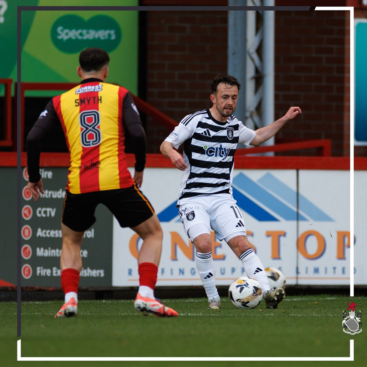 A wee bit later than normal - 📷 from Saturday's <a href="/spfl/">SPFL</a> Championship game between <a href="/PartickThistle/">Partick Thistle FC</a>  and <a href="/queensparkfc/">Queen's Park FC</a>  now on my website ➡️ tinyurl.com/39tdywmr