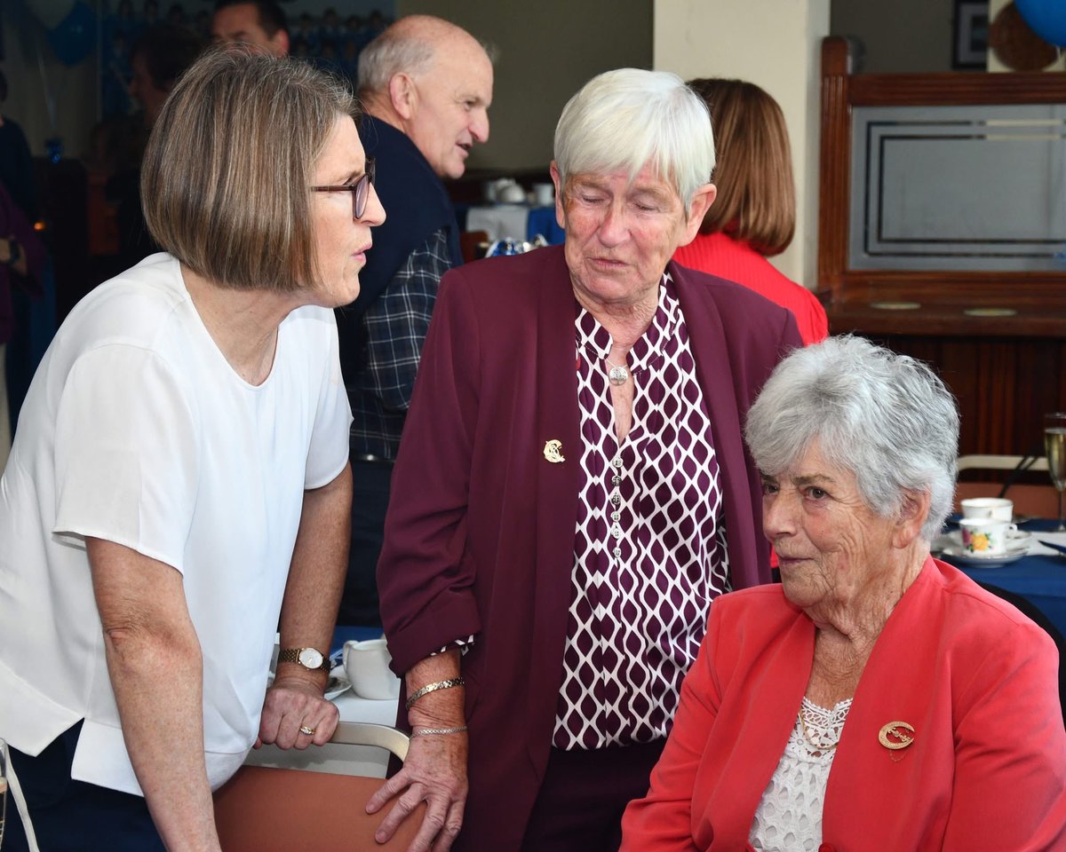 .<a href="/CrumlinGAA/">Crumlin GAA</a> recently held their 40th anniversary night to mark their 1985 All-Ireland Club Camogie victory! Well done to all involved!

#FODHC #DublinCamogie