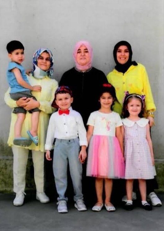 Bu ülkede yüz binler, yılardır hapis zulmüne uğruyor. Adalet mi bu (!)
Özgürlüklerini itibarlarını iade edin 
 
KHKlarGidecek BizKalacağız ‼️
#KHKlarİptalEdilsin