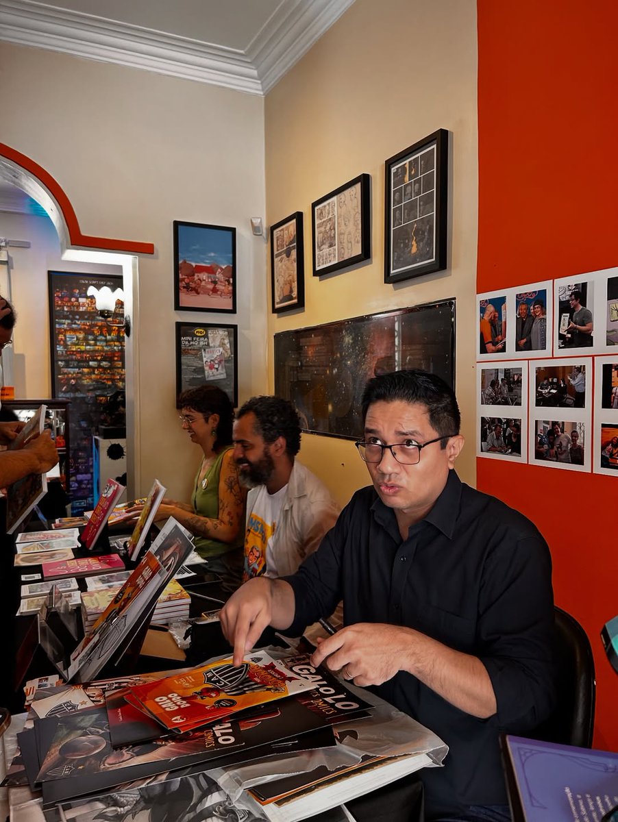 willrios's tweet photo. Mais clicks sobre o evento do #MSP90! Que honra estar ao lado de artistas tão talentosos! @mauriciodesousa @sidneygusman https://t.co/tpTmVSYUEv
