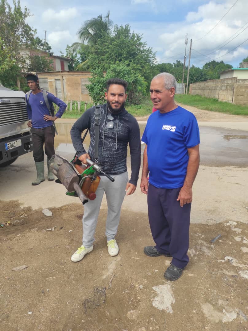 prosacuba's tweet image. Equipo #PROSA en La Henequenera, Sáez y 30 nuestra zona de hoy, los objetivos: 
✅Eliminación de Criaderos
✅Romper el Ciclo de Transmisión
✅La Protección Colectiva

Porque la salud de la comunidad es una responsabilidad compartida. #ContraElMosquito #TodosUnidos ✊