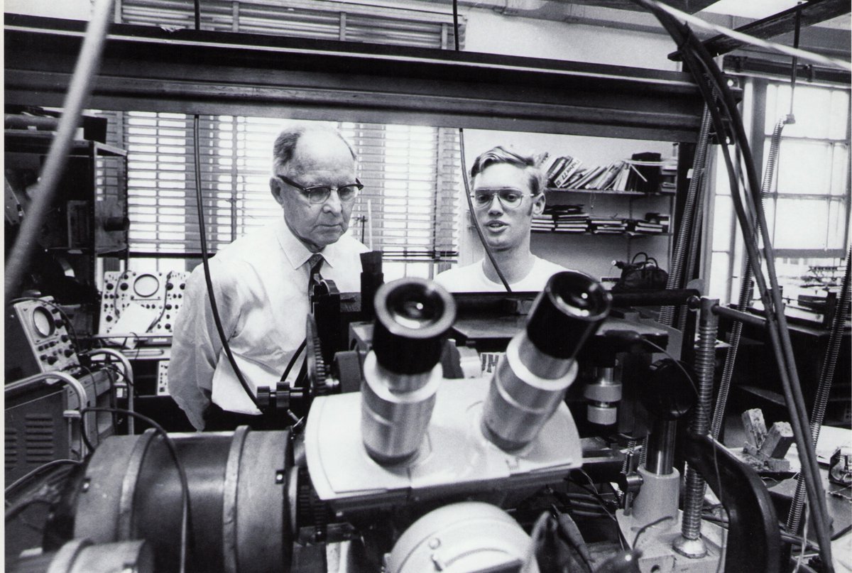 CMUEngineering's tweet image. Time passes, technology changes, innovation stays the same. Now and always, advanced collaboration remains an essential part of the College of Engineering’s work.
#CMU125