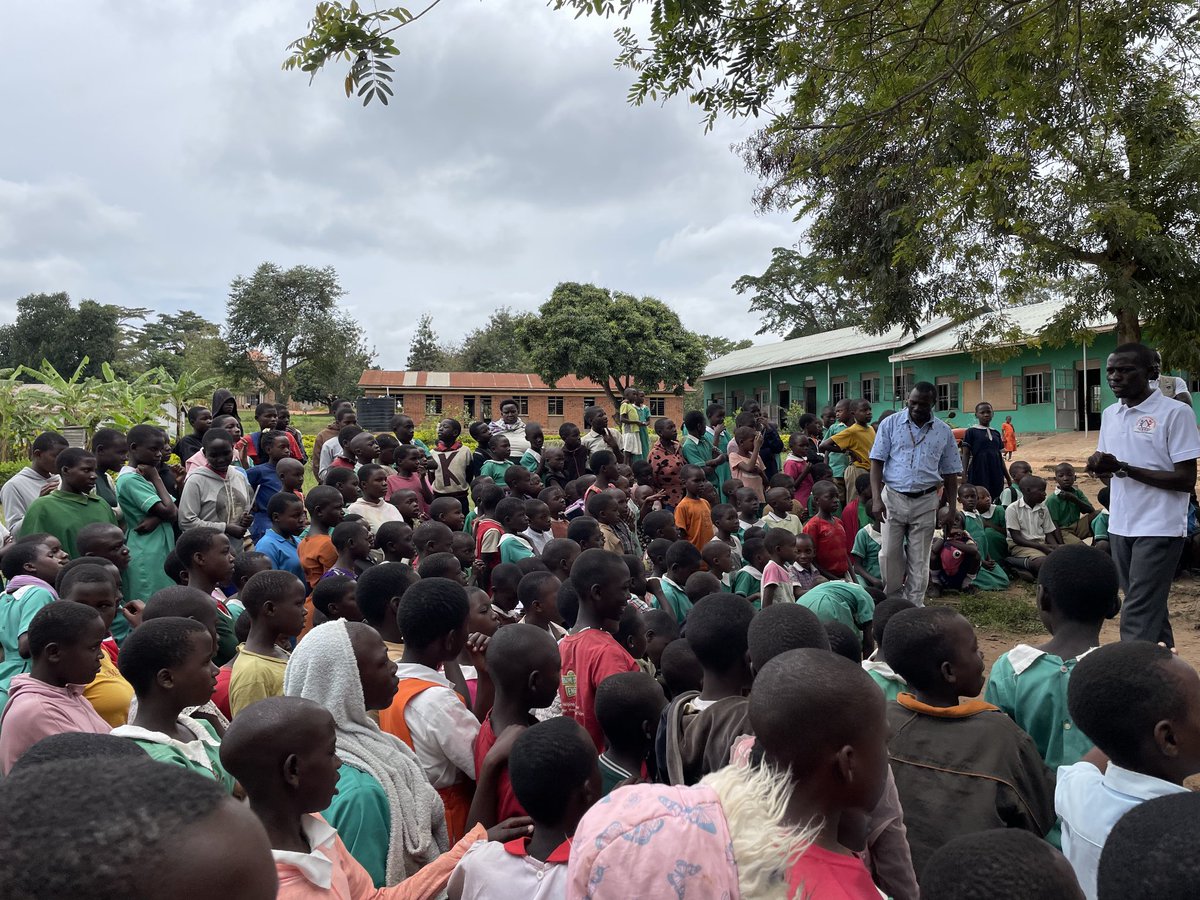 GHI_Network's tweet image. Our Building Champions program teaches participants to be advocates for gender equality &amp;amp; stand up against GBV. We mostly equip girls with confidence, assertiveness &amp;amp; self-esteem to create a brighter, more equal future #BuildingChampions #GenderEquality #EndGBV #GHI-Network