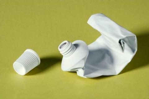 From buying half a cow to watering down dish soap, people are increasingly experimenting with frugality—and it is affecting sales at consumer companies. tinybfs.com/t/NlKomZ