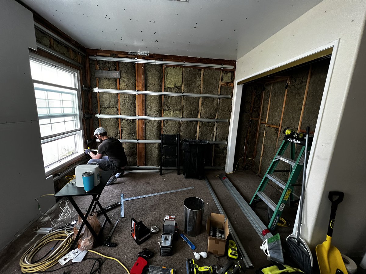 ASMRJeremiah tweet media