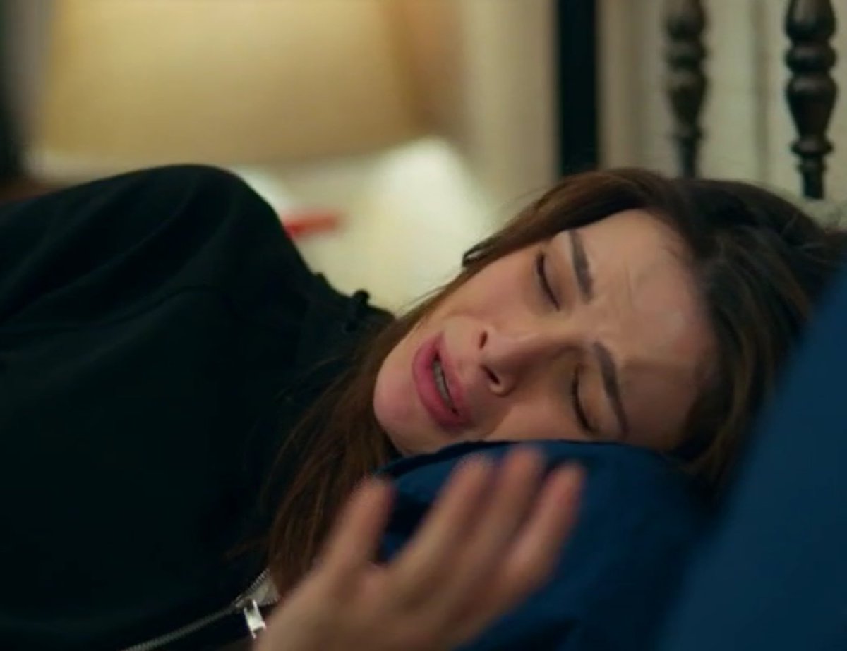 rosegoldensz's tweet image. ilgilenme ilgilendikce pisman oluyorsun cunku🥺 alyam yavru kedim agliyorum