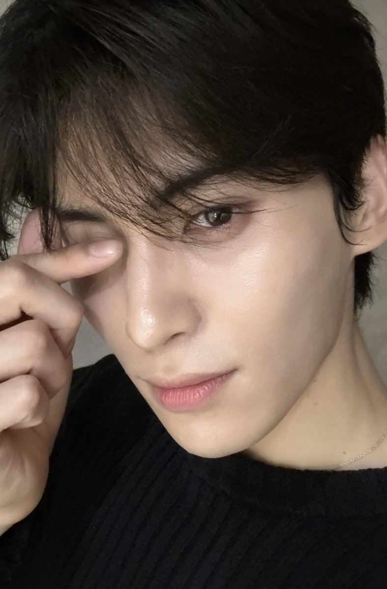 dolgolaeui's tweet photo. Yoo Tae Yang #yootaeyang #유태양 #SF9 #wasitlove #clickyourheart You can follow Yoo Tae Yang’s official Instagram account - taeyang_0228 https://t.co/JrFGjFXjBK