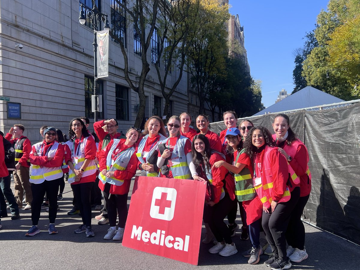herplexus's tweet image. This was one for the books! Had such a blast giving back to my beautiful running community @nyrr this weekend, I learned soooo much! Can’t wait for the next one &amp;amp; definitely recommend all my fellow PTs to volunteer if you’re able too! 💗