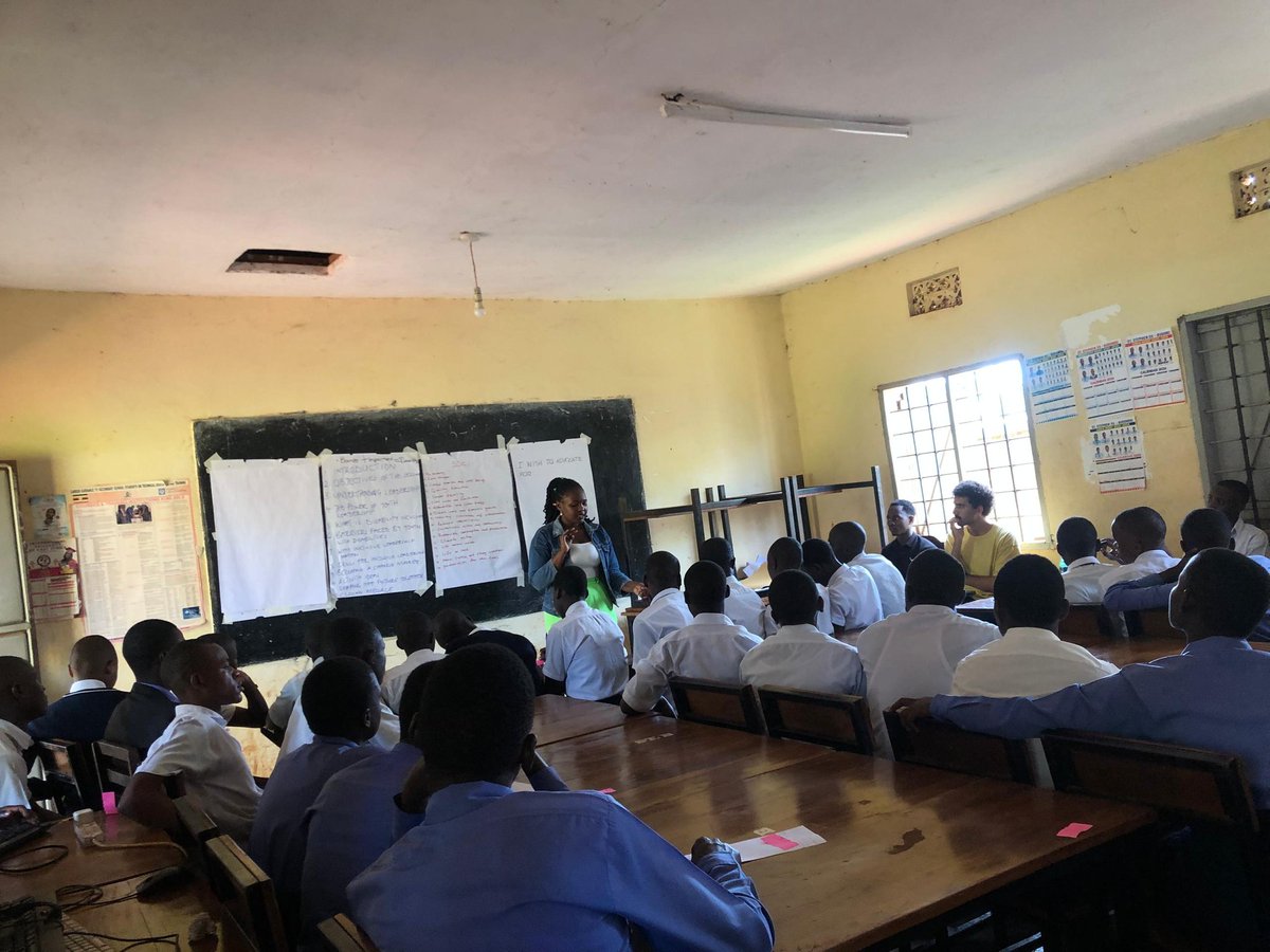 SharedSights's tweet photo. At St. Stephen SS Budondo, we joined @Ecowarriors256 to inspire young people on inclusive leadership, leadership that values diversity, equality, SDG and the voices of youth with disabilities. 

Together, we’re shaping a future where every young person can lead and make an impact https://t.co/W1yDaemQA9