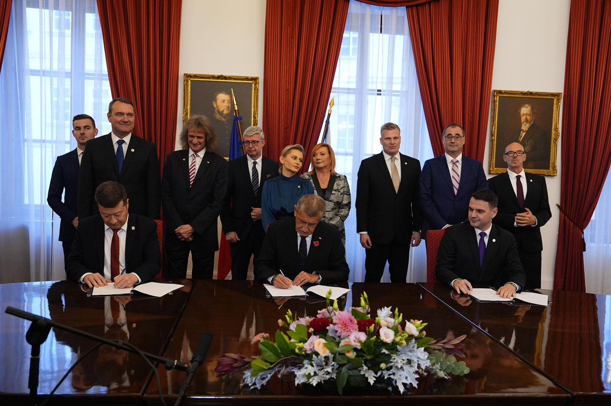 Jan Tichý tweet media