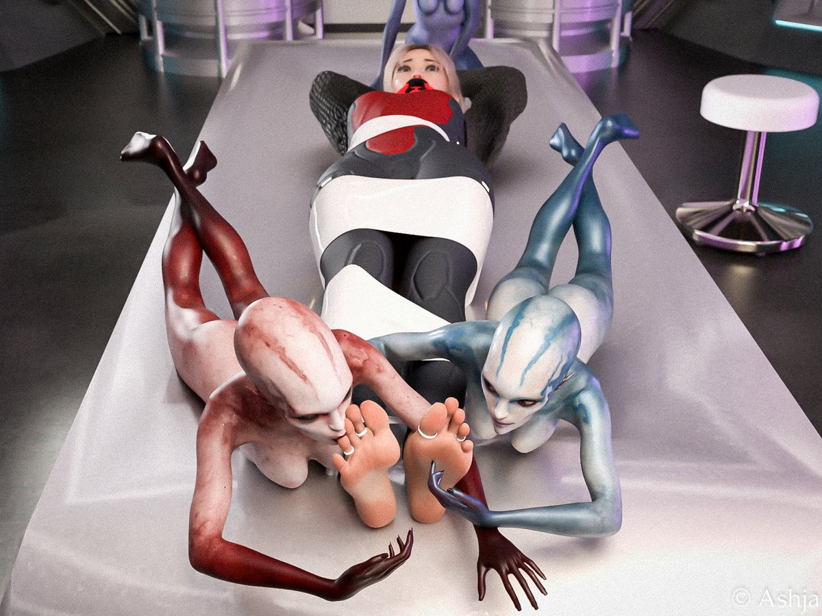 s2Ashja's tweet photo. These aliens are very fascinated with how ticklish their captive is! Parts 1+2 @ https://t.co/leiEMrNUyj https://t.co/XK8ps38IVv