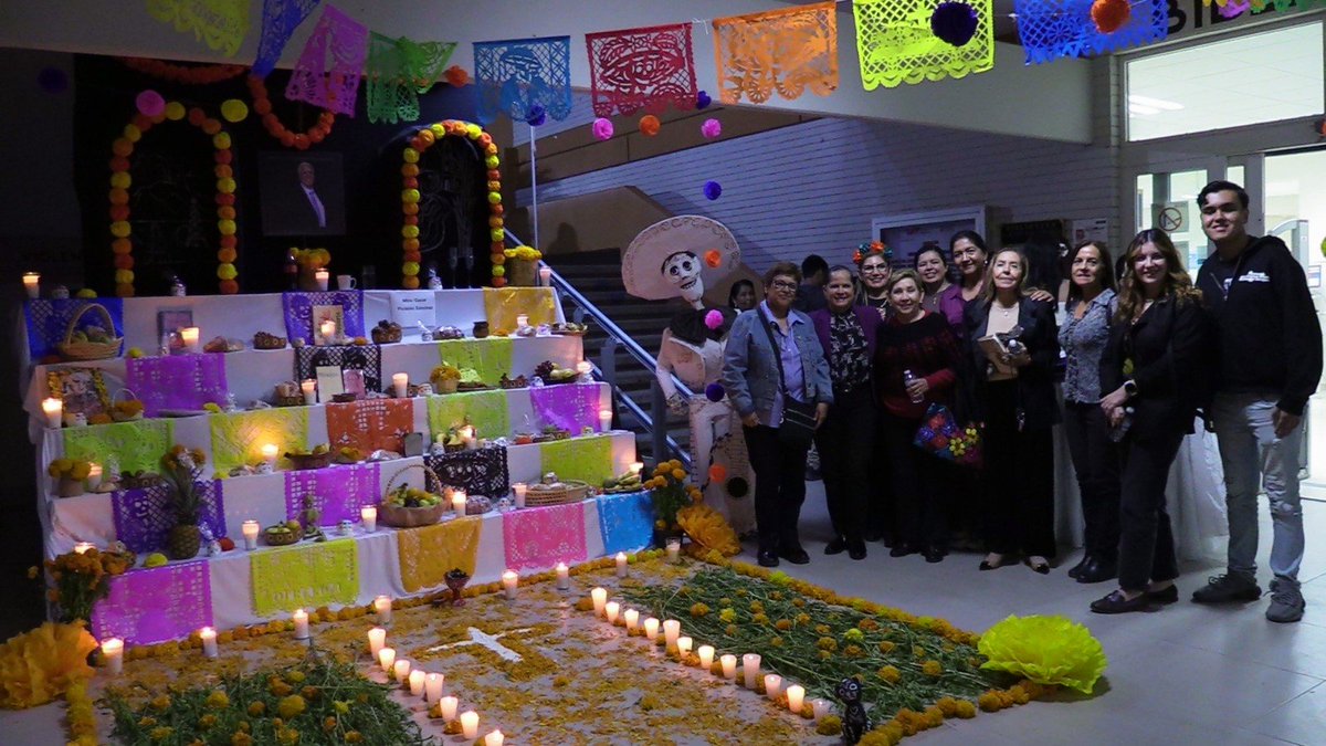 Reafirmamos el compromiso con la preservación de las costumbres y tradiciones mexicanas al realizar diversas actividades alusivas al Día de Muertos en todo los Campus del estado, fortaleciendo así el sentido de identidad, pertenencia y orgullo nacional entre su comunidad.