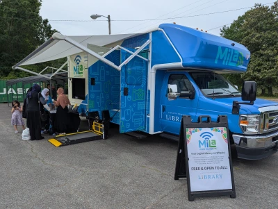 cmlibrary's tweet image. MiLa, the Library&apos;s Mobile Internet Lab will now be parked outside of @ImaginOn two Mondays each month, offering both a morning and an afternoon session to provide access for a variety of community needs! 

More information on availability for MiLa here-&amp;gt;bit.ly/4orcrU3