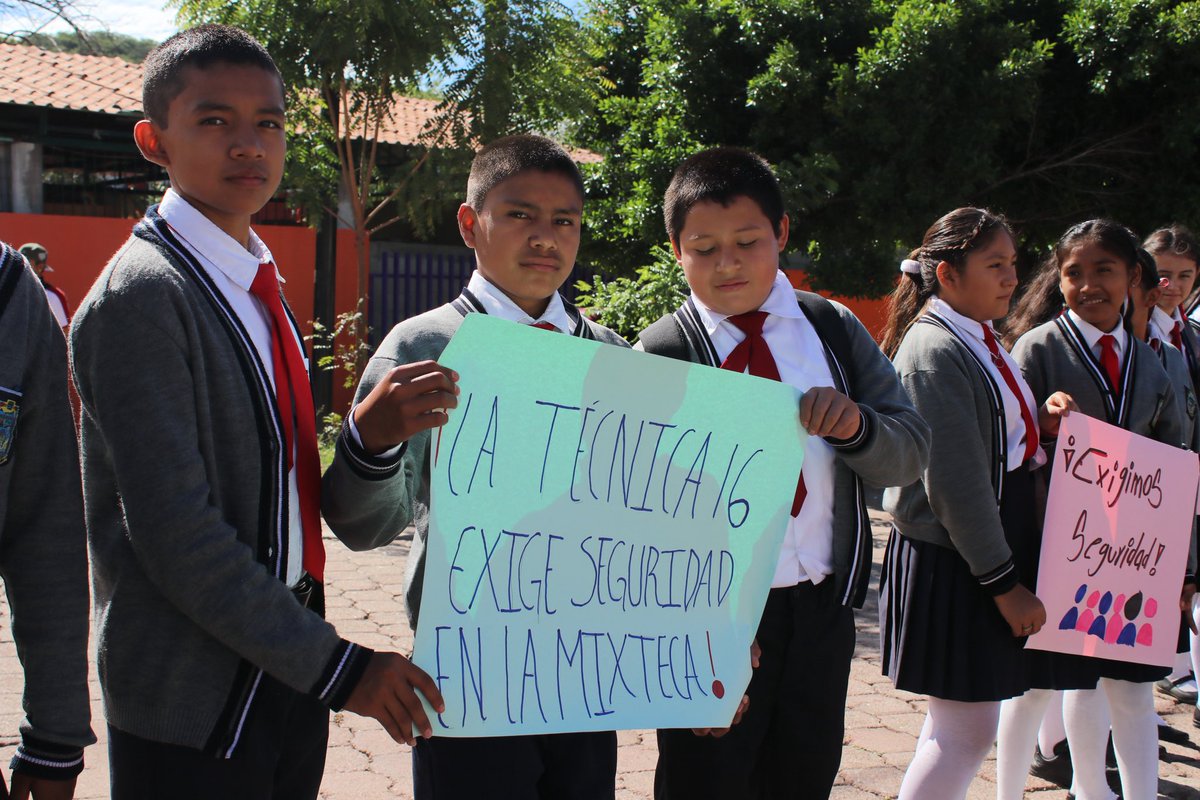 CelisAguirre's tweet image. 🚨 Puebla concentra el 95% de los robos al autotransporte en la autopista México–Veracruz. 

La inseguridad en las carreteras poblanas no sólo afecta a los transportistas, sino también a estudiantes y la comunidad.

✍🏼 
No te pierdas mi artículo semanal: facebook.com/share/p/1BkfpT…
