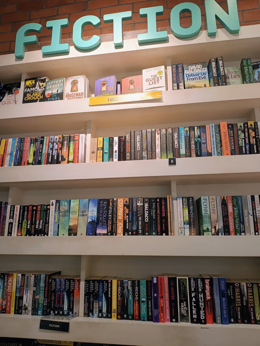 AyushMallik2's tweet image. Just me, good vibes, and a world full of stories waiting on the shelves. ✨📖 Also chill vibes 😉✌️
#CalmCorners #BookStoreVibes #books #WeekendMood #FunCityDiaries #chennai