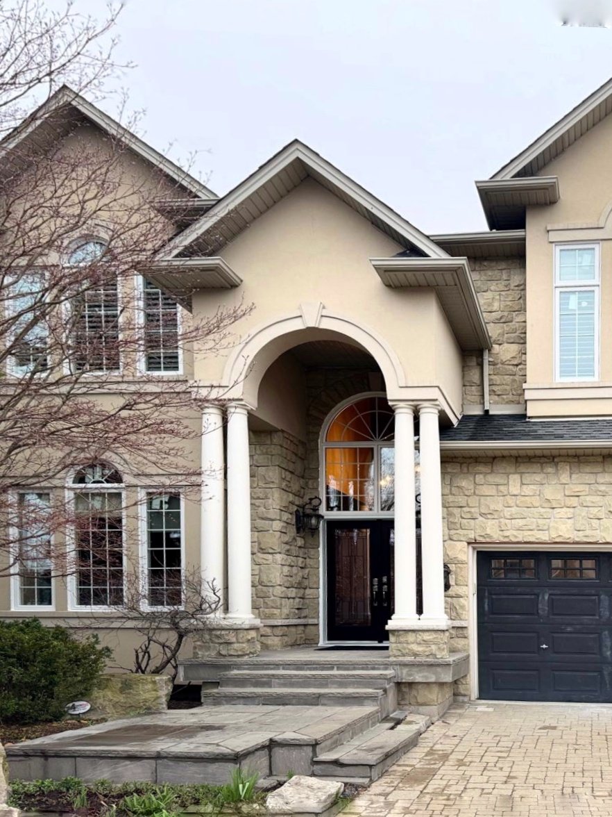 totalhomewd's tweet photo. A little update goes a long way. This Pickering home looks ready for winter (and for compliments!)
Get your home winter-ready too, we’re just a call away:
📞 (365) 799-7909

#TotalHomeWindowsAndDoors
#Pickering
#WindowReplacement
#DoorReplacement
#WindowsAndDoors
#HomeUpgrade https://t.co/lGjklxvHWU