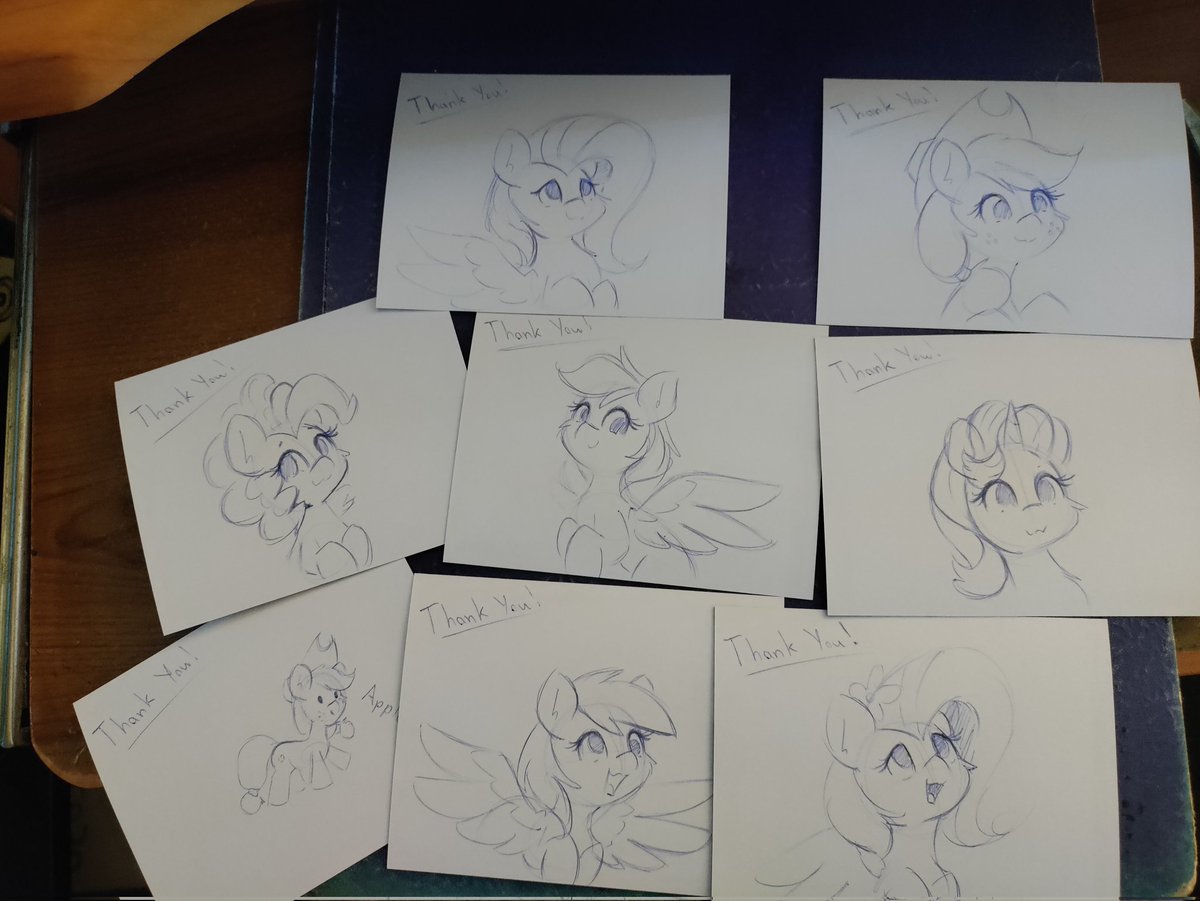 I'm back home from <a href="/PonyConHolland/">PonyCon Holland</a> and vacation trip, and got a lot of Etsy orders, I feel a bit rusty just doodling but it's nice :)