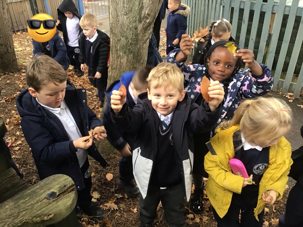 Receptionmonksd's tweet image. #classR1 loved exploring our school environment to look for signs of autumn. We then went back into class and discussed what we saw, touched and heard. We also talked about how it becomes dark earlier and how some animals hibernate.