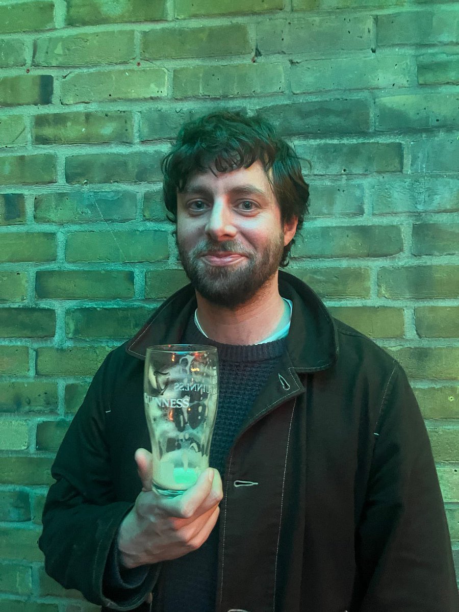 felixwhite's tweet photo. I had three pints and did some soul searching with @TheNewCue1 and @TedKessler1. You should subscribe to it, it’s great. https://t.co/sBGG5GAAls