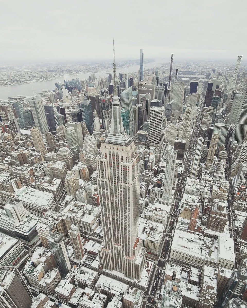naturebeauty760's tweet photo. Empire State Building, New York City, USA 🇺🇸 https://t.co/KgqQOtQEfT