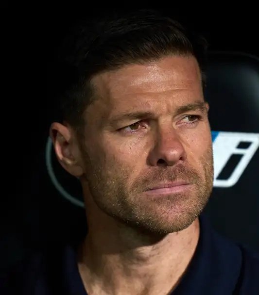 🚨🗣️Xabi Alonso: "Return to Anfield? I’m trying to keep my emotions from affecting my decisions. My goal is to stay focused on the game."

"After that, whatever comes will come. I always try to keep emotions aside whenever I go back to any stadium. I just want to stay focused on