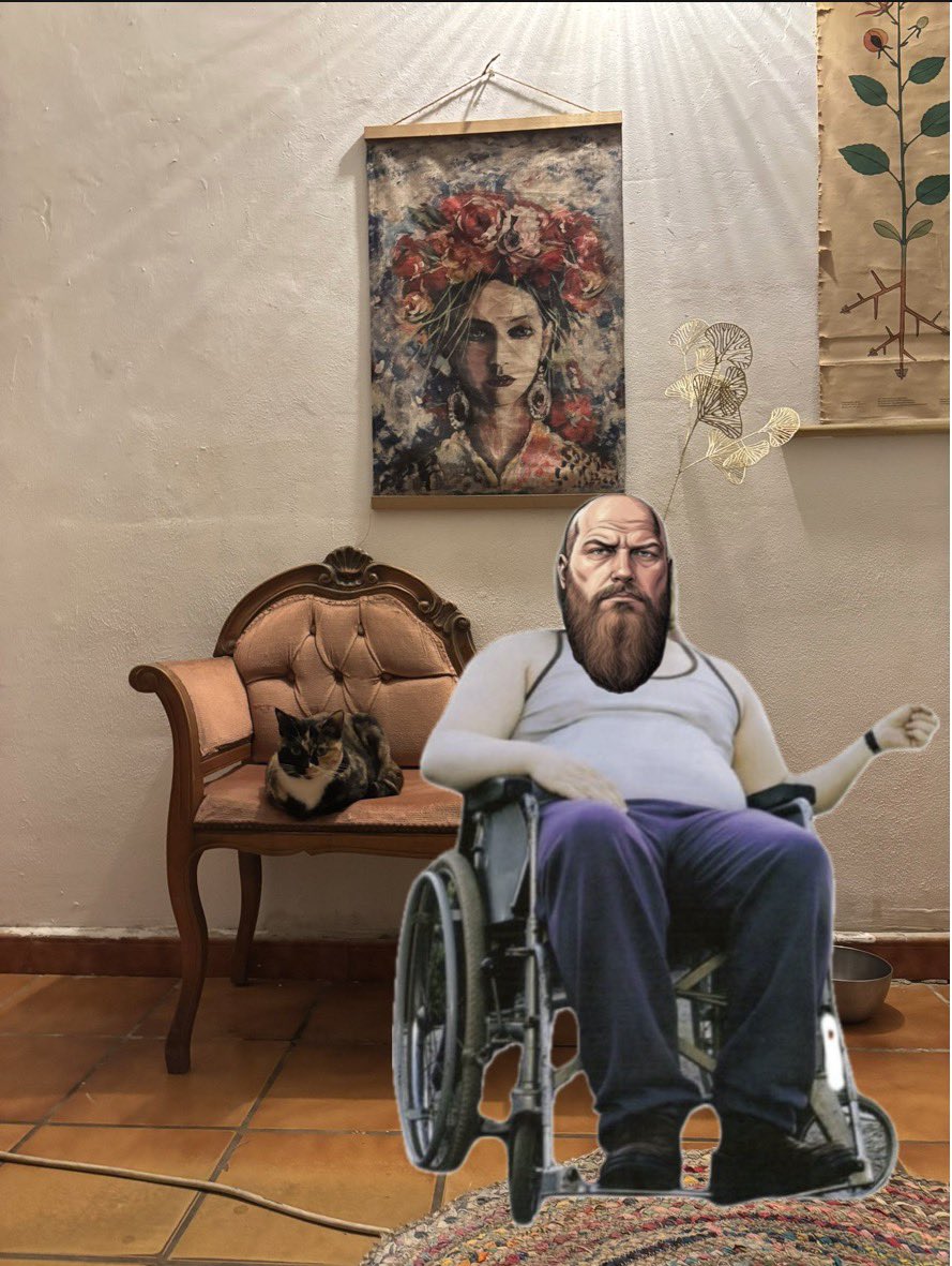 Teddy: 2026 auf dem selben Müll gefunden.
Seitdem nicht mehr dort gewesen, weil seine Pflege zu viel Zeit in Anspruch nimmt.