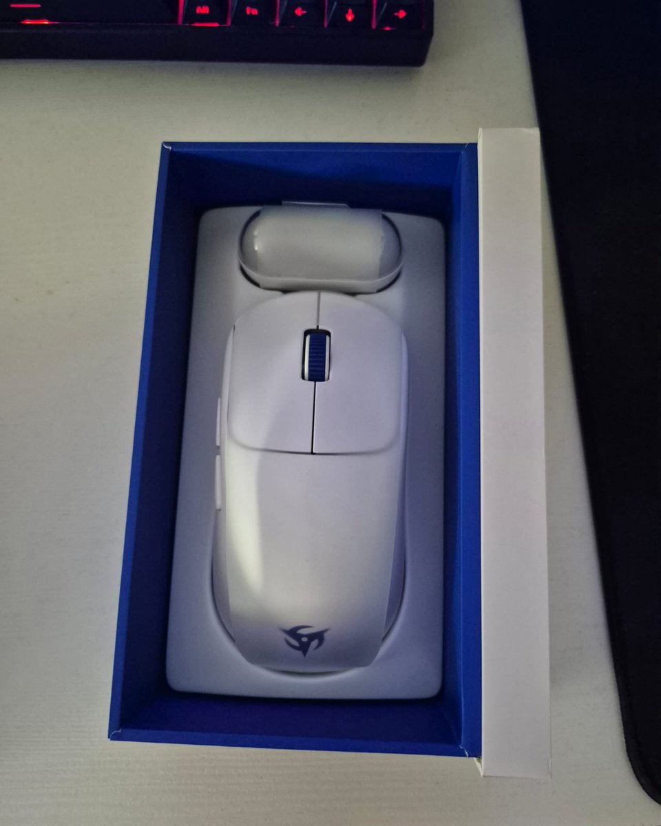 Muchas gracias a <a href="/ninjutso_ninjas/">NINJUTSO</a> por mandarme el SORA V2 y el Ten. Incluir también un agradecimiento especial a <a href="/IaanRL_/">Ian</a> por hacerlo posible, lo he estado probando estos días y me siento mucho mas tenso, muy recomendado.