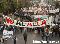 Elier, Randy y yo, en Ideas Multimedios, con compañeras del equipo de Cubadebate, la Mesa Redonda, Fidel, soldado de las ideas y Cuadrando la Caja. Estamos preparando la Mesa de hoy en torno la victoria de los pueblos sobre el ALCA. #NuestraAmérica