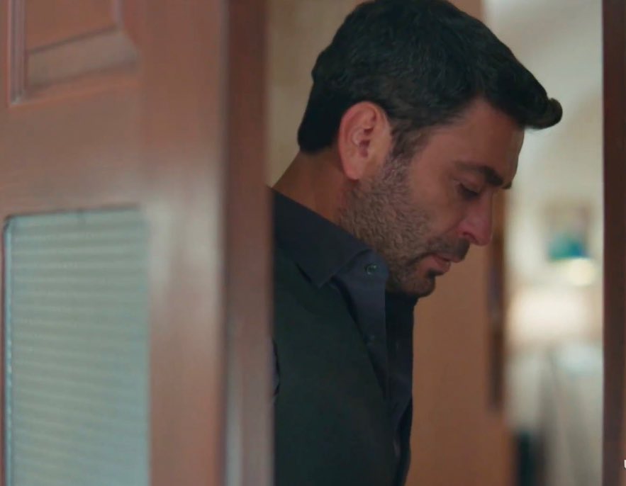 helenebronte's tweet image. alya “sanki ciftmisiz gibi söyledim özür dilerim” diyor bu hayvan kadinin suratina kapiyi kapatiyor bu kadin daha bir hafta önce sen ölme diye az kalsin kendi ölüyordu biraz utan allahin cezasi adam