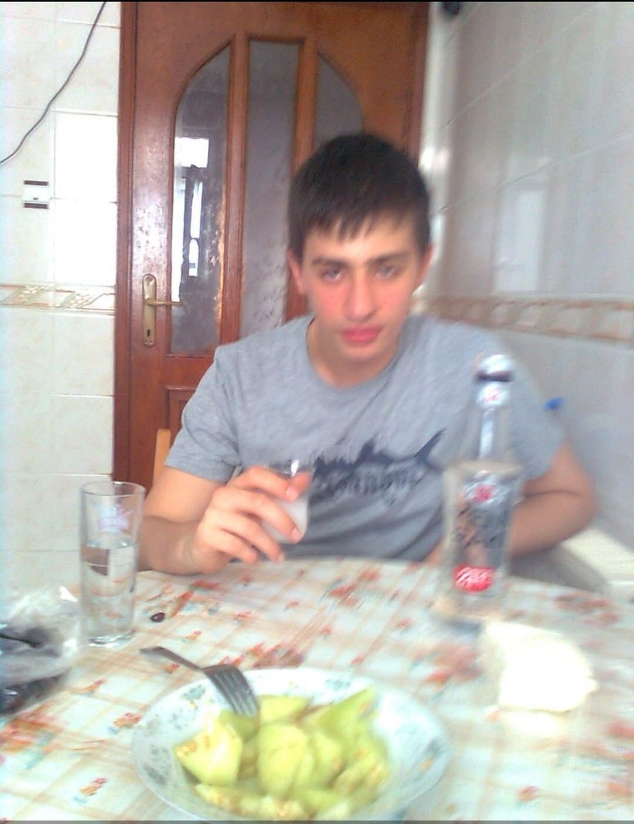 serdarozerr's tweet image. 16 yaşında ben