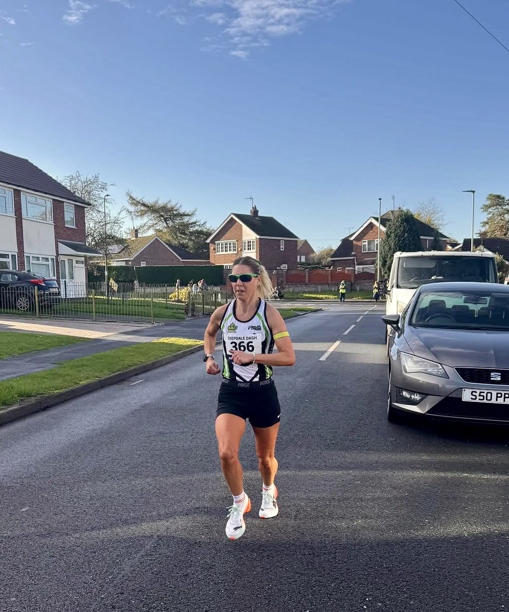 NicCurtis83's tweet photo. Deepdale Dash 10k - 1st lady and new course record - 36.10 🥇🗻 https://t.co/Dzvp9jaZsB