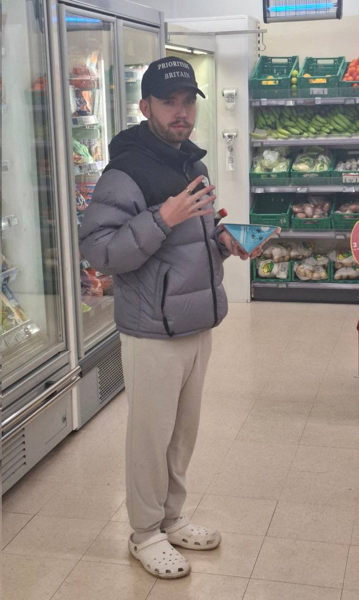 hugh anthony dresses like he’s homeless…oh wait