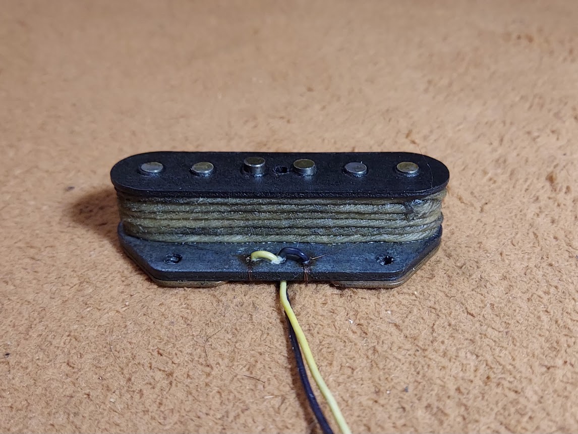 einunikohada666's tweet photo. 香港からのリワインド依頼。
70年Tele bridge PU。
ベース・プレートにアース落としし忘れているイレギュラー品。
42PEで7,800ターン。
オリジナルより良いToneに仕上がりました。
昨日返送。
#tele
#telecaster
#fender
#fendertele https://t.co/tgUF1eP5vA