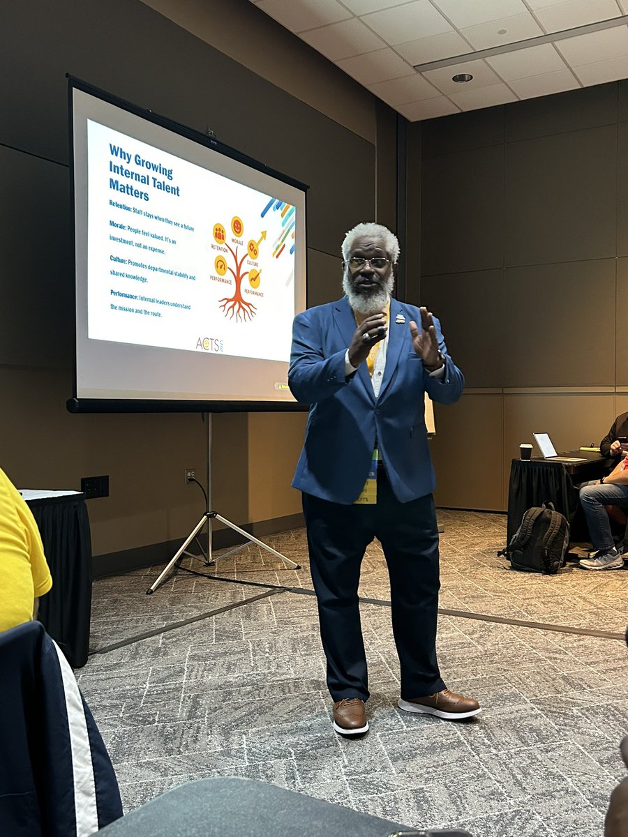 Drive4DeKalb's tweet image. Proud moment yesterday as our Director @BrownBernando delivered a standout session at NAPT. It was standing room only.
The response from attendees was overwhelming. Great job and well deserved recognition for DCSD!

 #SchoolTransportation #DrivingForward #LeadingTheChange