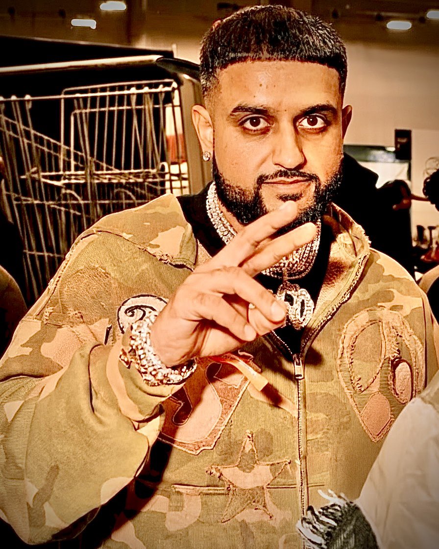 beatsbyrishab's tweet image. HAPPY 3️⃣6️⃣TH BDAY TO THE FIRST BROWN BOY TO GET IT POPPIN’!!! @beatsbynav 🎂