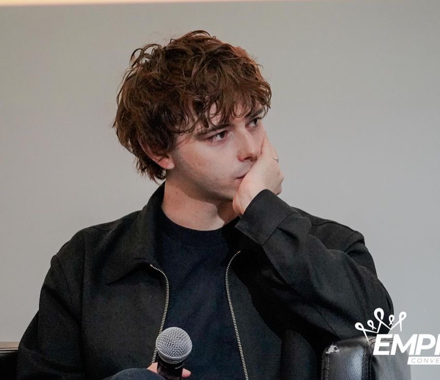 mwahwolfe's tweet photo. mourning their curls https://t.co/KmfC39v84j