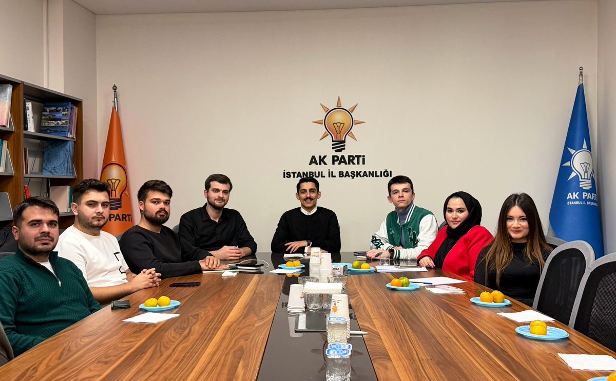 📸 <a href="/akgencistanbul/">AK Gençlik İstanbul</a> Tanıtım ve Medya Komisyonu olarak, haftalık toplantımızda iletişim stratejilerimizi değerlendirerek çalışmalarımızı daha verimli hâle getirmeye yönelik planlamalar yaptık.

Dijital mecralarda daha etkin, daha üretken ve daha dinamik bir iletişim için