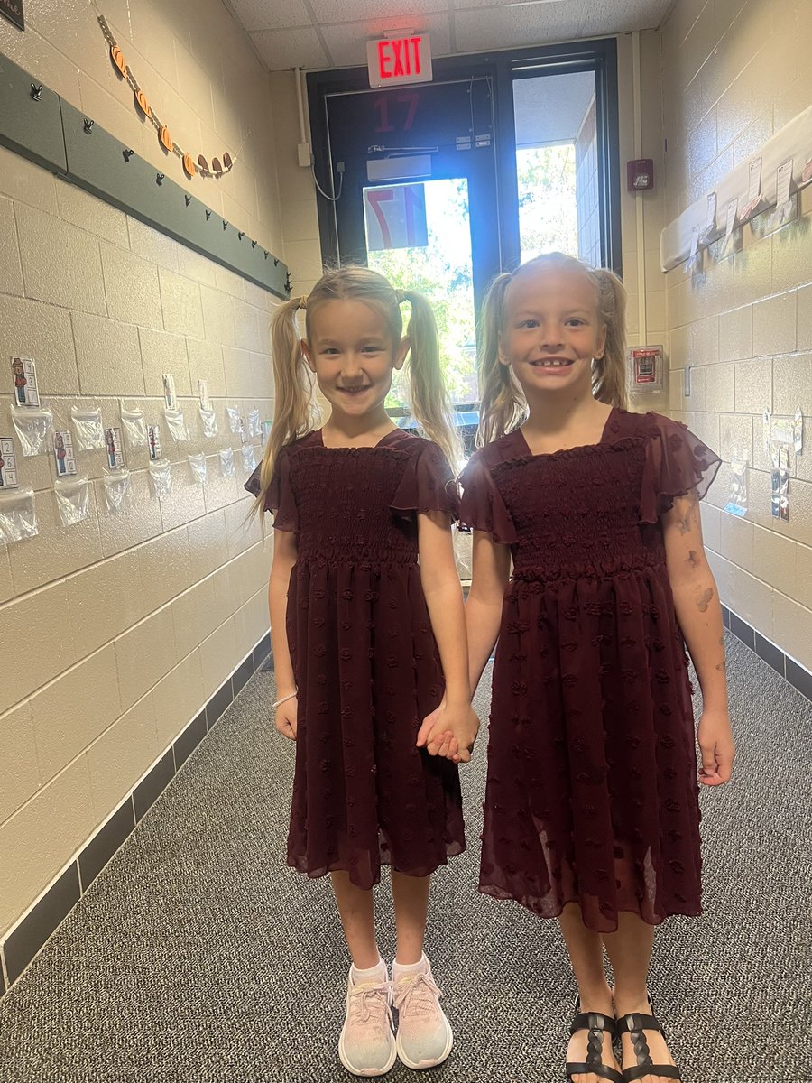 Showing our mustang pride! Twinning is winning #FutureMustangs #HHE