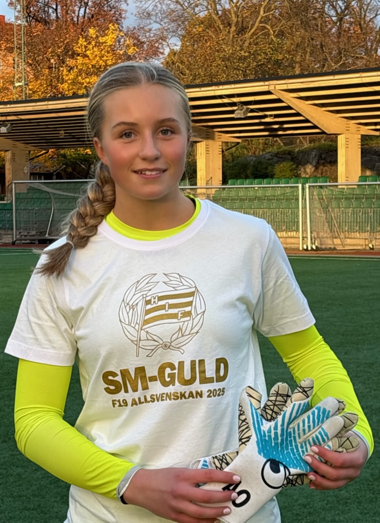 Grattis säger vi till Alice Olsson som med sitt Hammarby vann SM Guld då man vann F19 Allsvenskan🏆🏅

@alice_olsson4 
@uhlsportgoalkeeper 

#smguld
#🏆🏅