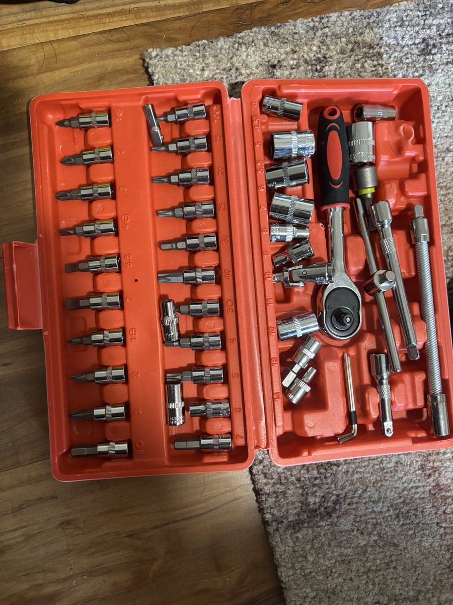 I wish it wasn’t true but my only practical knowledge of this box is how to make a mean gravity bong #GB