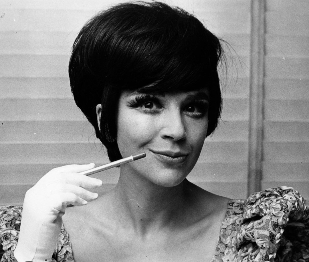 Bill: Are you musical?

Greta: I can only tolerate Bartok and Weber 

Bill: That's all right, sing a couple of their songs, the lads won't mind!

#ThePoetrySociety